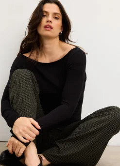 The Softsculpt Show-off Top